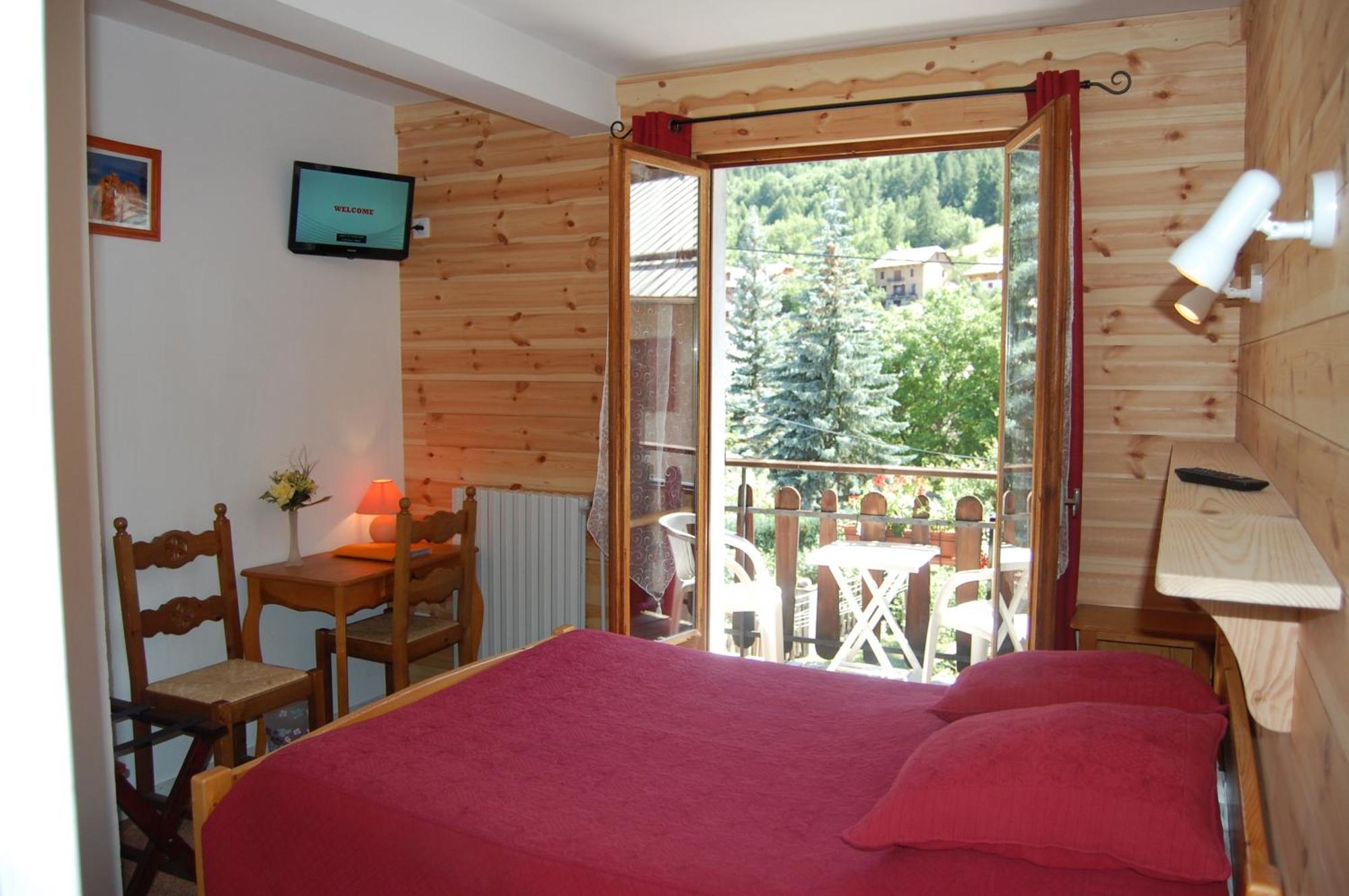 Au Bon Logis Hotel Risoul Exterior photo