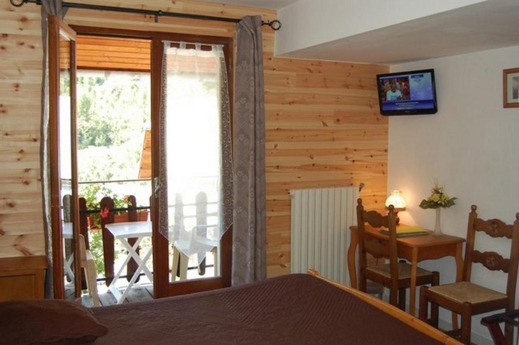 Au Bon Logis Hotel Risoul Exterior photo